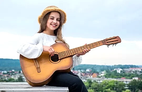 Cocuk Gitar Kursu Meb Onayli 1