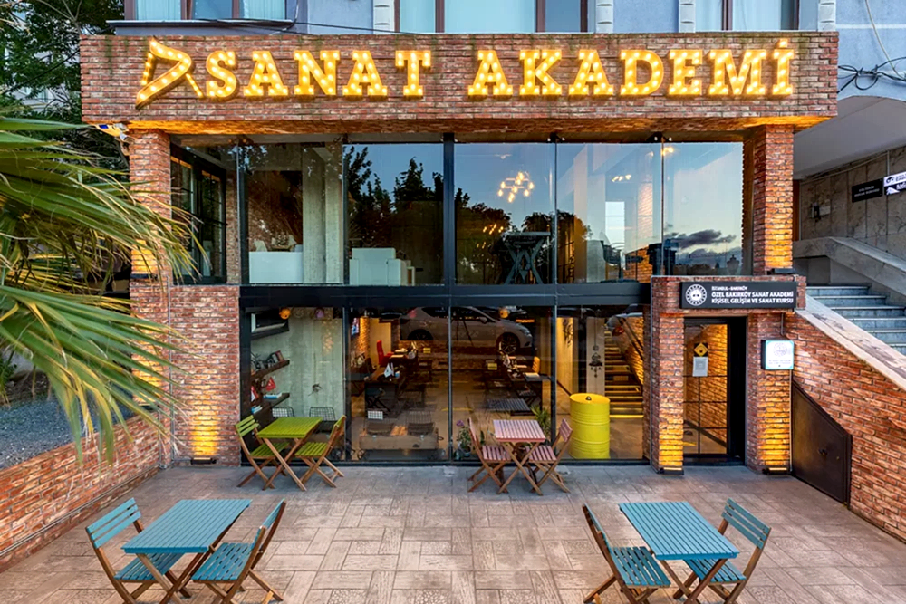 Tanitim Videosu Sanat Akademi